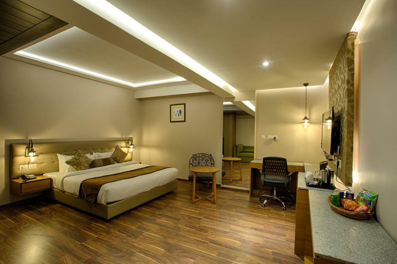 Four Vedas Hotel & Resort Siliguri Εξωτερικό φωτογραφία