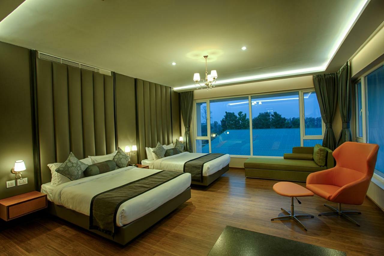 Four Vedas Hotel & Resort Siliguri Εξωτερικό φωτογραφία