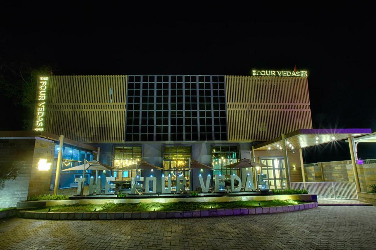 Four Vedas Hotel & Resort Siliguri Εξωτερικό φωτογραφία