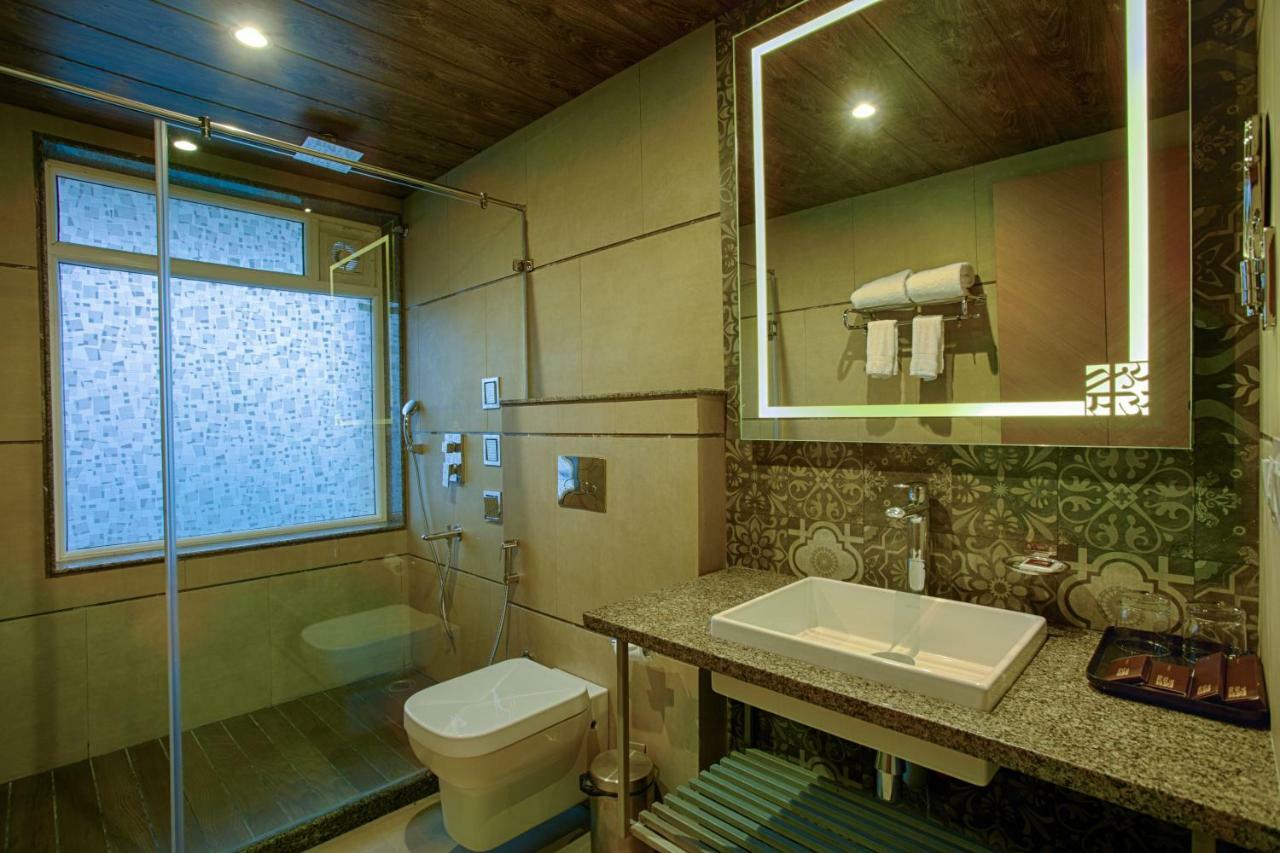 Four Vedas Hotel & Resort Siliguri Εξωτερικό φωτογραφία
